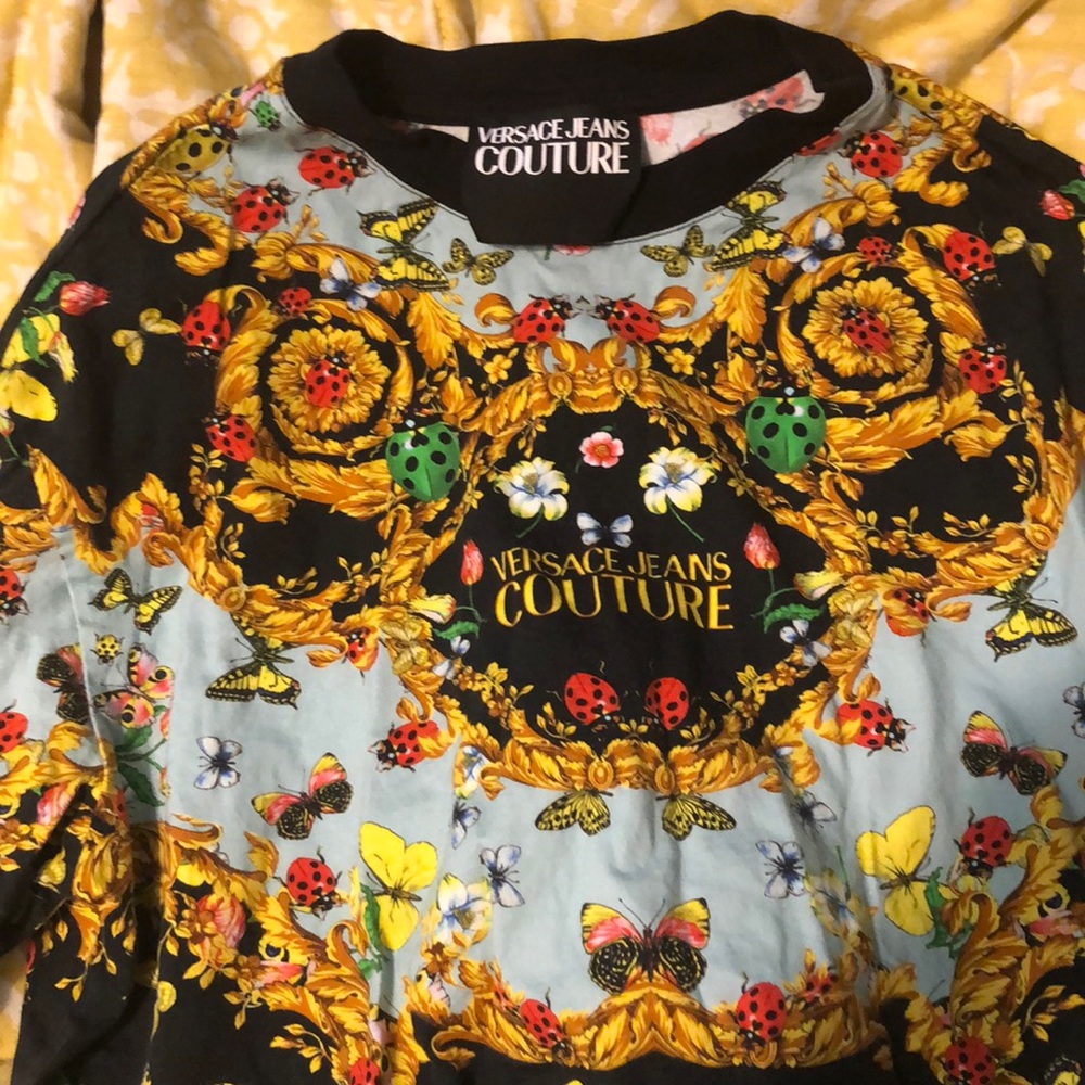 Versace jeans couture T-shirt size men’s large-xL
